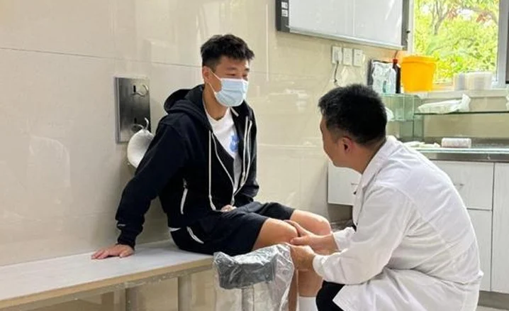 为选手保驾