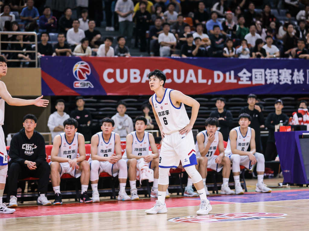 中崭露头角 中崭露头角