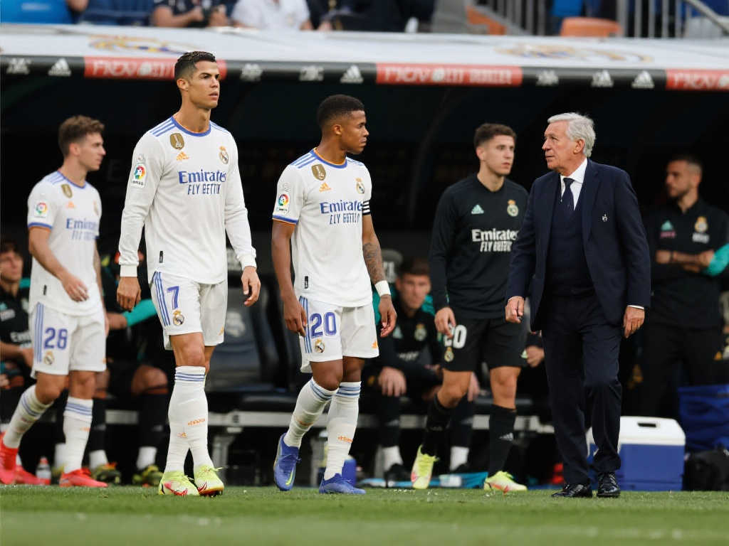 穿上亚泰战 穿上亚泰战